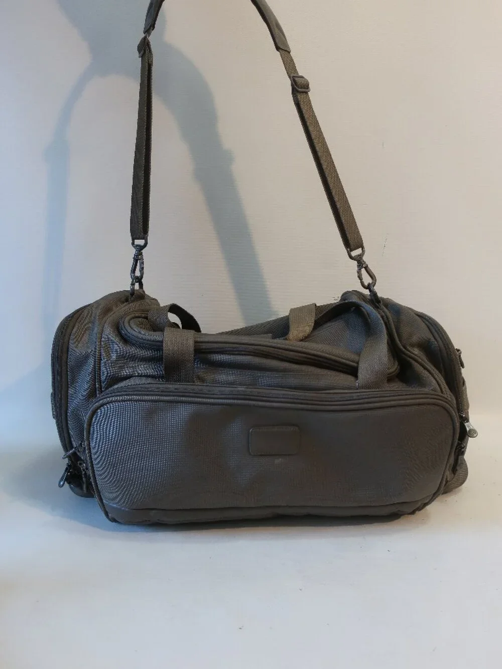 Mens Andiamo Gray Large Nylon Duffel/Travel Bag